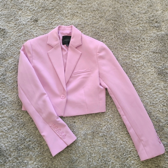 DYNAMITE Cropped Blazer (XS) - Picture 1 of 4
